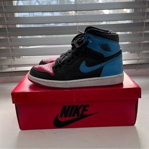 Men’s 6.5/ Women’s 8 Air Jordan “UNC to Chicago” 1 High
